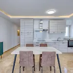 Rooftop Pool Sensations With Wifi And Ac By 360 Estates * Mellieħa