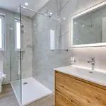 Rooftop Pool Sensations With Wifi And Ac By 360 Estates
