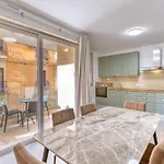 Apartman Rooftop Pool Sensations With Wifi And Ac By 360 Estates *