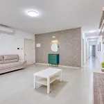 Rooftop Pool Sensations With Wifi And Ac By 360 Estates