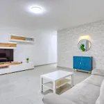 Rooftop Pool Sensations With Wifi And Ac By 360 Estates Apartman