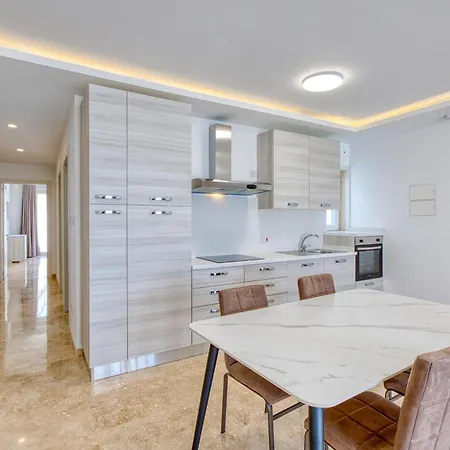 Rooftop Pool Sensations With Wifi And Ac By 360 Estates شقة *