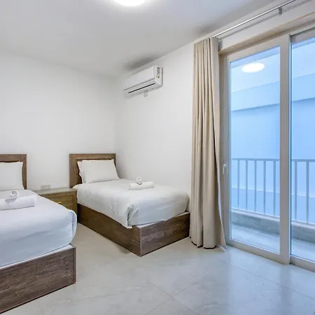 Rooftop Pool Sensations With Wifi And Ac By 360 Estates المليحة