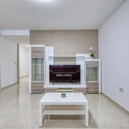 Apartment Rooftop Pool Sensations With Wifi And Ac By 360 Estates *
