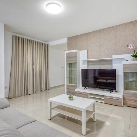 Apartment Rooftop Pool Sensations With Wifi And Ac By 360 Estates