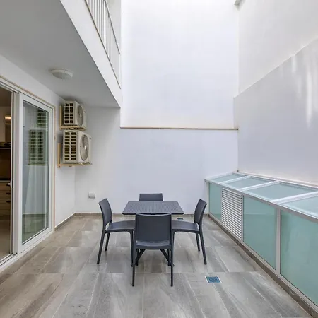 Rooftop Pool Sensations With Wifi And Ac By 360 Estates Apartmán *