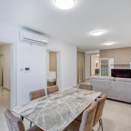 Rooftop Pool Sensations With Wifi And Ac By 360 Estates Apartment