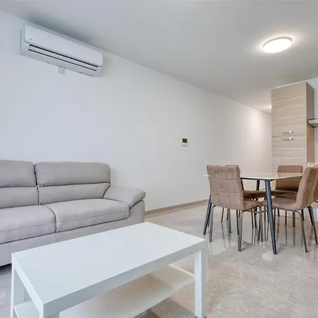 Rooftop Pool Sensations With Wifi And Ac By 360 Estates Mellieħa