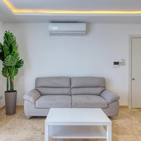 Apartment Rooftop Pool Sensations With Wifi And Ac By 360 Estates *