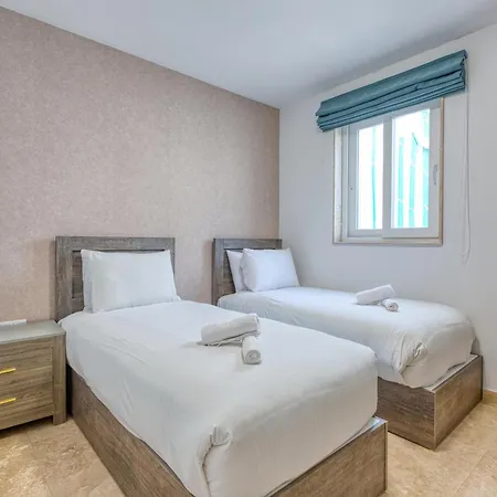 Rooftop Pool Sensations With Wifi And Ac By 360 Estates *