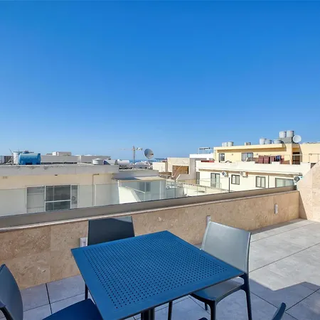 Rooftop Pool Sensations With Wifi And Ac By 360 Estates *