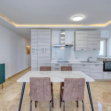 Rooftop Pool Sensations With Wifi And Ac By 360 Estates * Mellieħa