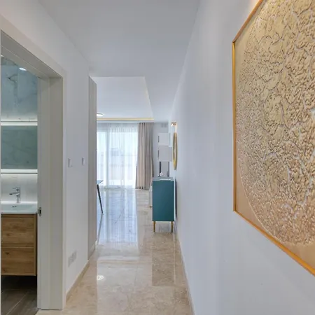 Rooftop Pool Sensations With Wifi And Ac By 360 Estates Appartement