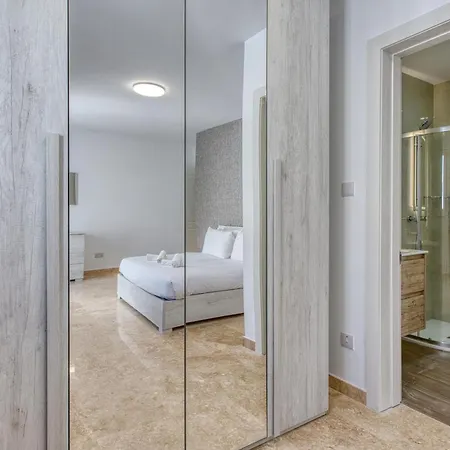 Rooftop Pool Sensations With Wifi And Ac By 360 Estates Appartement *