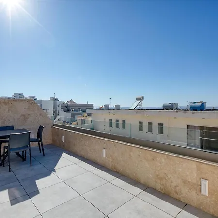 Rooftop Pool Sensations With Wifi And Ac By 360 Estates *