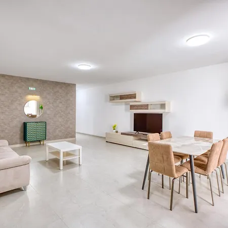 Rooftop Pool Sensations With Wifi And Ac By 360 Estates Mellieha