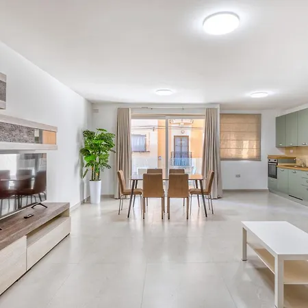 Rooftop Pool Sensations With Wifi And Ac By 360 Estates