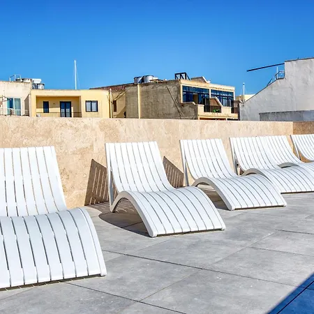 Rooftop Pool Sensations With Wifi And Ac By 360 Estates *