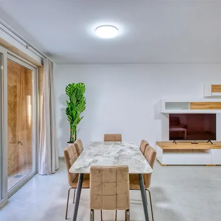 Rooftop Pool Sensations With Wifi And Ac By 360 Estates * Mellieħa