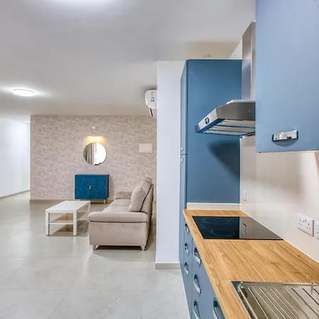 Rooftop Pool Sensations With Wifi And Ac By 360 Estates