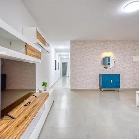 Rooftop Pool Sensations With Wifi And Ac By 360 Estates Mellieħa