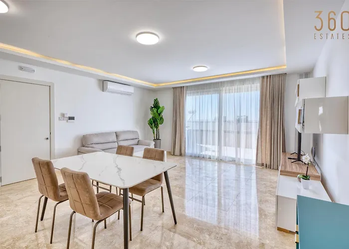 Rooftop Pool Sensations With Wifi And Ac By 360 Estates *