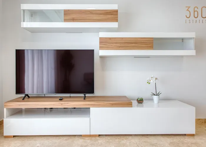 Rooftop Pool Sensations With Wifi And Ac By 360 Estates 梅利哈