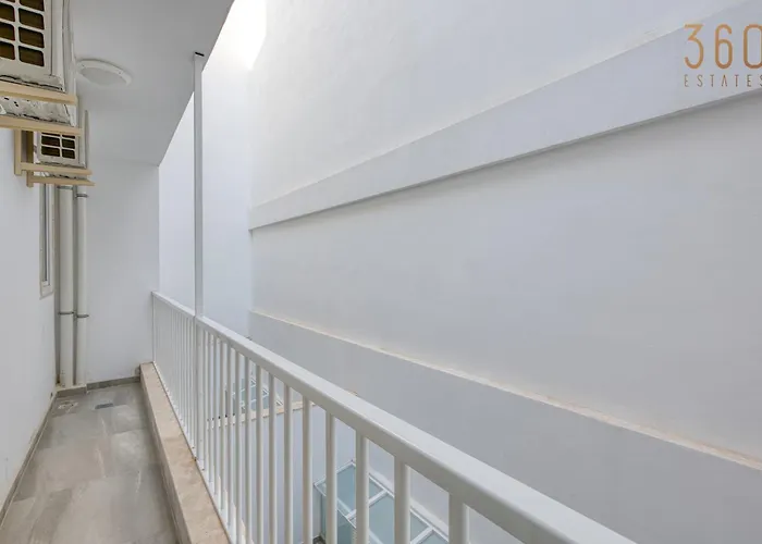 Rooftop Pool Sensations With Wifi And Ac By 360 Estates * 梅利哈