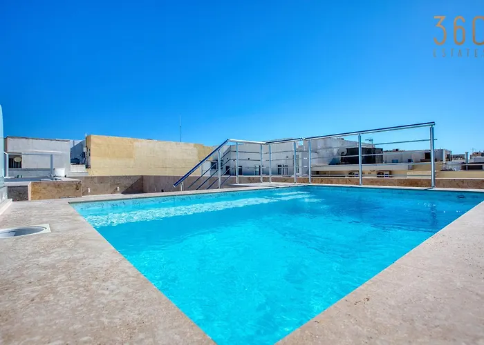 Rooftop Pool Sensations With Wifi And Ac By 360 Estates 梅利哈