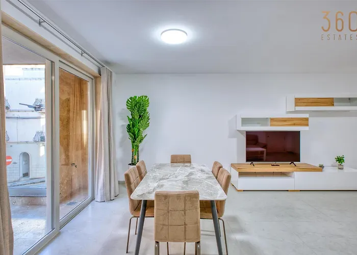 Rooftop Pool Sensations With Wifi And Ac By 360 Estates * 梅利哈