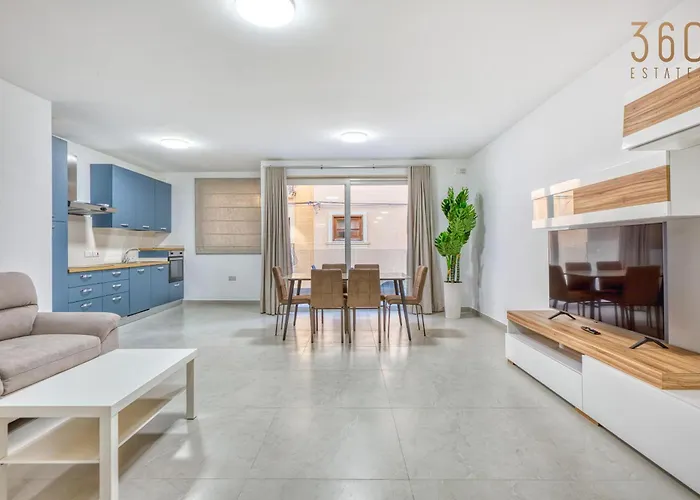 Rooftop Pool Sensations With Wifi And Ac By 360 Estates * 梅利哈